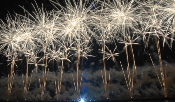 10 minutes of fireworks to happen in Sharjah!