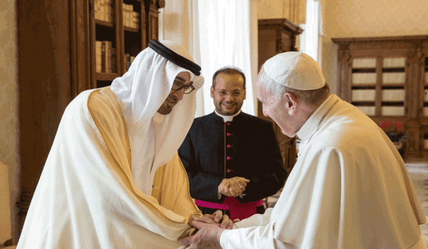 SHEIKH MOHAMED WELCOMES POPE FRANCIS TO THE UAE