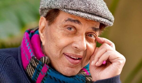 Bollywood Mourns as Veteran Actor Dharmendra Reported Dead at 89