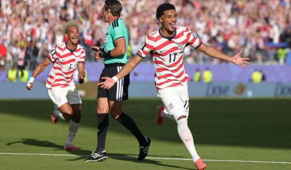 USA beat Bosnia 2-0 despite Balogun red card, storm into World Cup last 16
